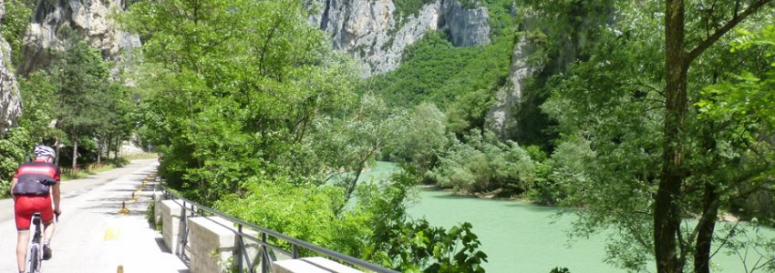 2 Tage Radfahren auf den Straßen des Montefeltro zwischen Urbino und der “Gola del Furlo”. 2 Tage Radfahren auf den Straßen des Montefeltro zwischen Urbino und der “Gola del Furlo”.